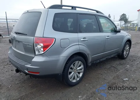 2011 Subaru Forester 2.5X Premium z USA, uszkodzony, nr VIN JF2SHADC5BH780613